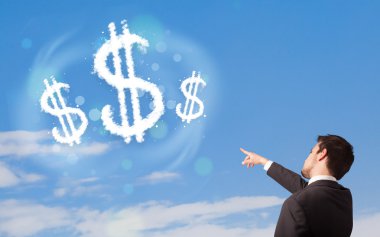 dolar işareti bulutlar mavi gökyüzü üzerinde işaret businesman
