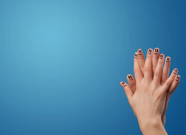 Alegre sonriente cara dedos mirando vacío azul fondo copia —  Fotos de Stock