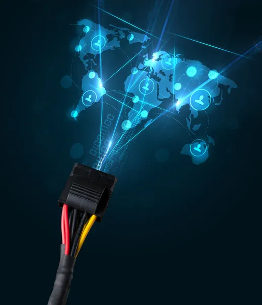 Sociala nätverk ikoner som kommer ut av elektrisk kabel — Stockfoto