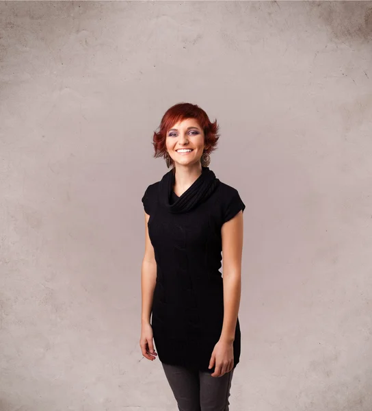 Retrato de uma jovem menina bonito com espaço de cópia vazio — Fotografia de Stock