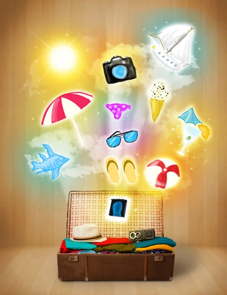 Tourist bag with colorful summer icons and symbols — Stock Photo, Image