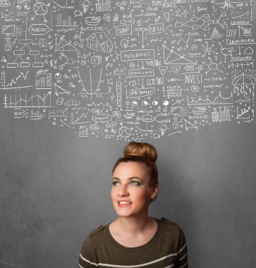 genç kadın başının üstünde kabataslak çizelgeleri ile el hareketi