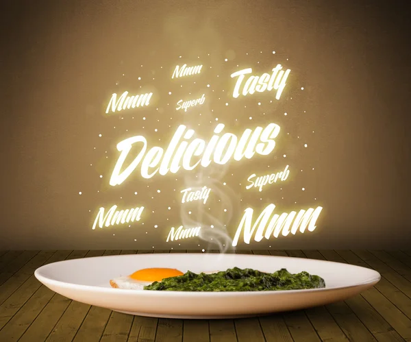 Placa de comida con deliciosos y sabrosos escritos brillantes — Foto de Stock