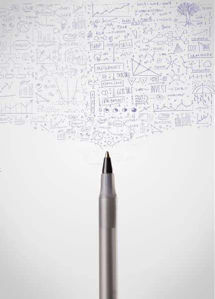 Pen close-up met schetsmatig diagrammen — Stockfoto