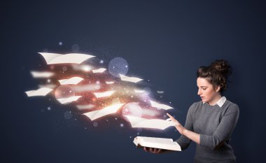 Genç Bayan b geliyor sayfaları uçan ile kitap okuma