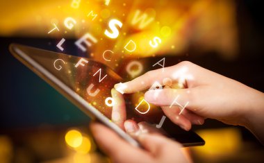 Tablet PC'de, harfler kavramı işaret parmağı