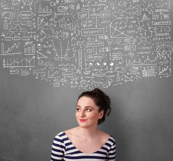 Jonge vrouw met getekende grafieken boven haar hoofd gebaren — Stockfoto