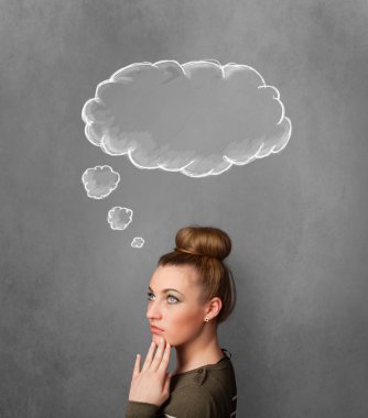 düşünceli kadın başının üstünde bulut ile