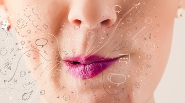 güzel kadın ağzı üfleme elle çizilmiş simgeler ve semboller