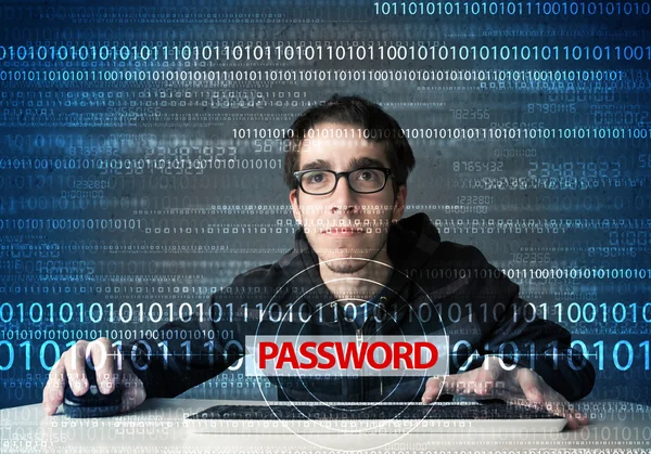Mladý geek hacker kradení heslo — Stock fotografie