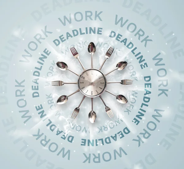 Relojes con trabajo y fecha límite de escritura redonda —  Fotos de Stock