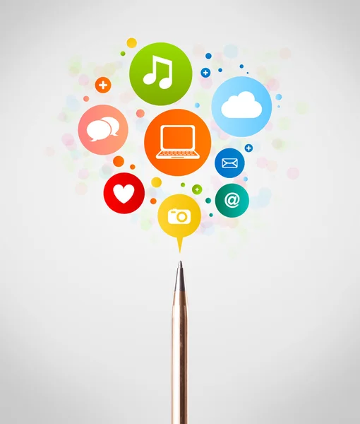 Pen close-up with social network icons — Stock Photo, Image