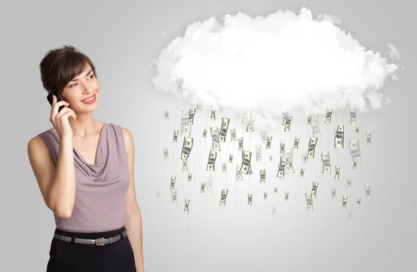 Mujer con concepto de nube y lluvia de dinero — Foto de Stock