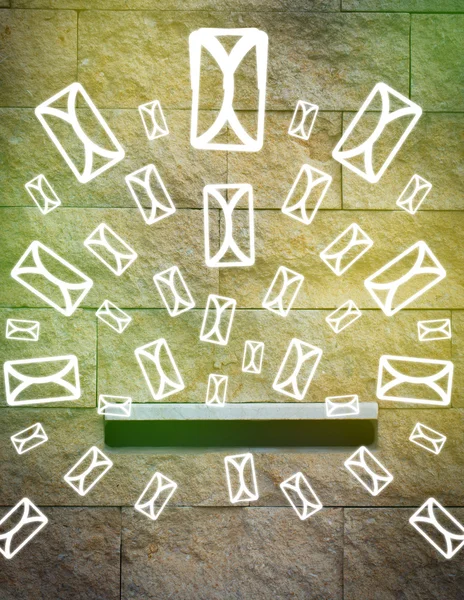 Папка с иконками букв на светящемся зеленом фоне — стоковое фото