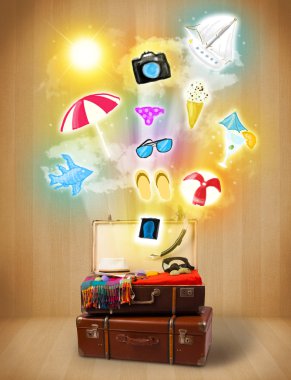 turist çanta ile renkli yaz simgeler ve semboller