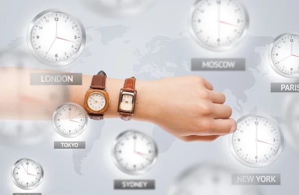 Clocks and time zones over the world concept — Stock Photo, Image