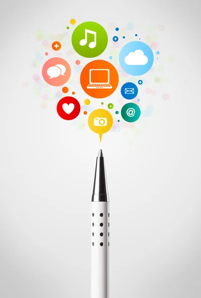 Pen close-up with social network icons — Stock Photo, Image