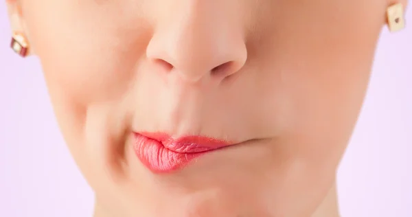 Hermosa mujer labios rojos de cerca —  Fotos de Stock