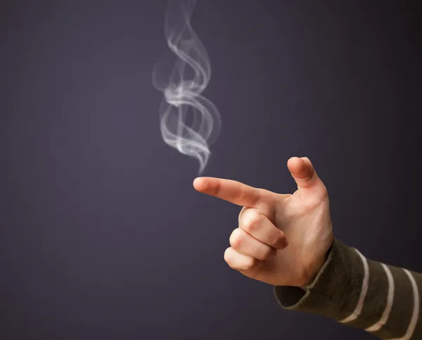 Pistola en forma de mano mujer — Foto de Stock