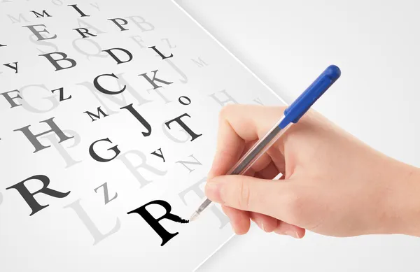 Scrittura a mano di varie lettere su carta bianca normale — Foto Stock