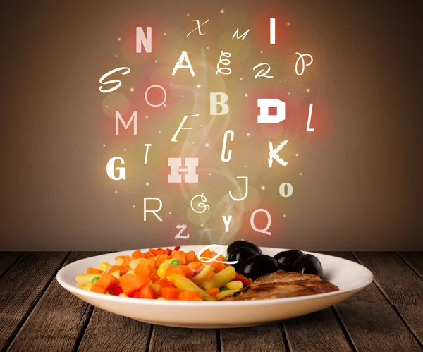 Comida fresca para cocinar con letras coloridas en madera — Foto de Stock