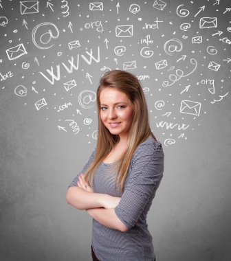 soyut beyaz ortam simgesini karalamalar ile genç ve güzel kız