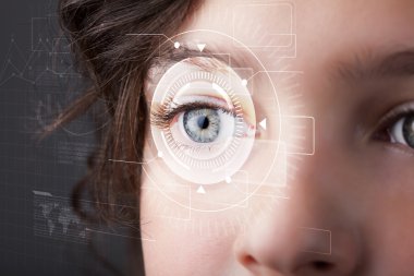 Teknisyen gözlü siber kız.