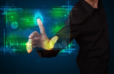 genç işadamı modern teknoloji paneli ile parmak p tuşuna basın