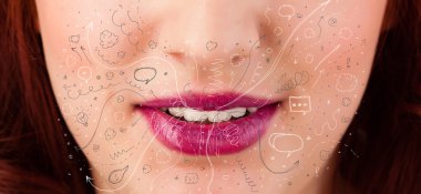 güzel kadın ağzı üfleme elle çizilmiş simgeler ve semboller