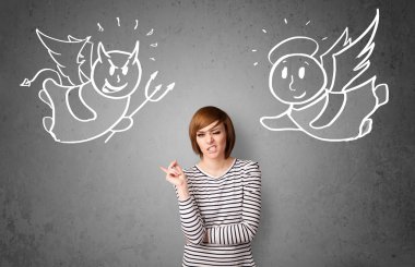 melek ve şeytan arasında duran kadın