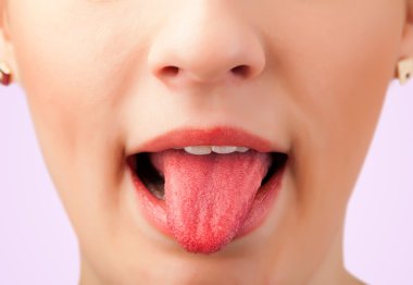 güzel kadın kırmızı dudaklar yakın çekim 