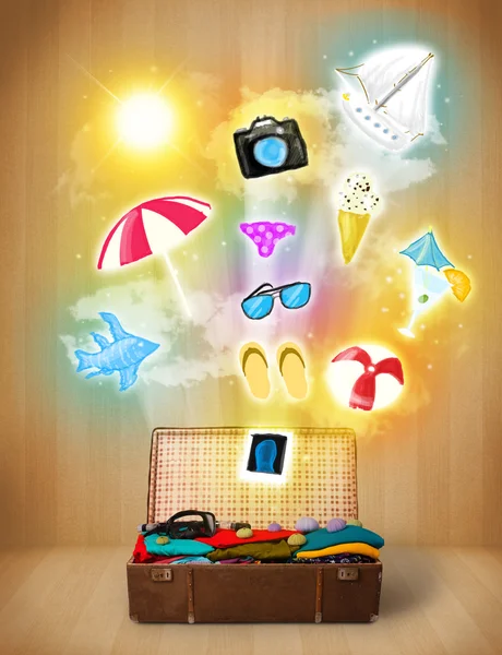 Tourist bag with colorful summer icons and symbols — Stock Photo, Image