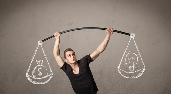 Homem muscular tentando se equilibrar — Fotografia de Stock