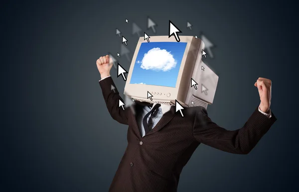 Zakenman met een monitor op zijn hoofd, cloud systeem en pointe — Stockfoto