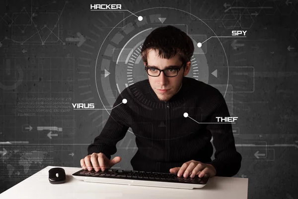Hacker muda di lingkungan futuristik hacking informan pribadi — Stok Foto