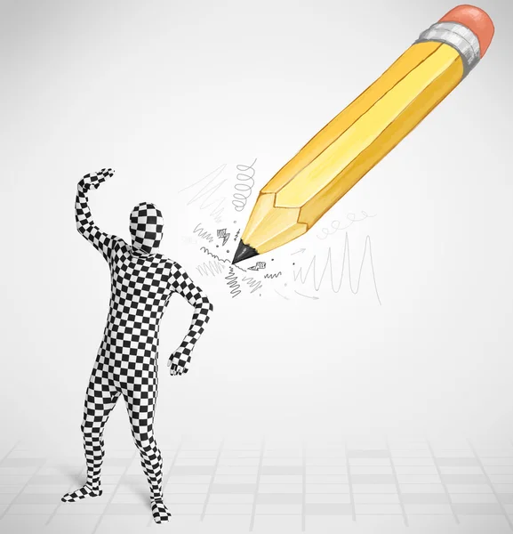Kerl in Körpermaske mit einem großen handgezeichneten Bleistift — Stockfoto