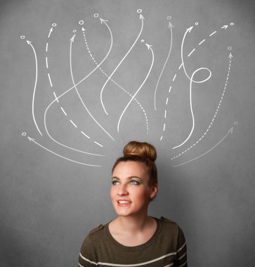 oklarla aklından gelen genç kadın