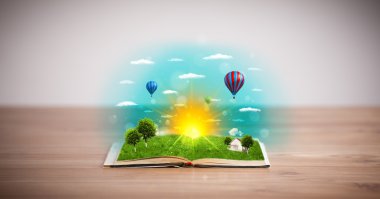 Yeşil doğa dünyasının sayfalarından çıktığı açık bir kitap.