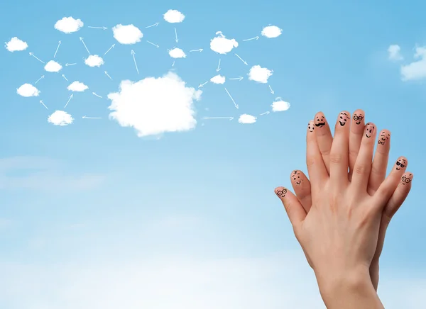 Dedo sorridente com sistema de rede de nuvem — Fotografia de Stock