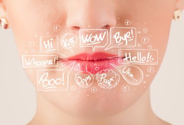 Beyaz baloncuklu güzel kırmızı dudaklar.