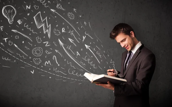 Joven leyendo un libro — Foto de Stock