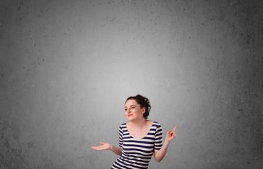 genç kadın kopya alanı ile el hareketi