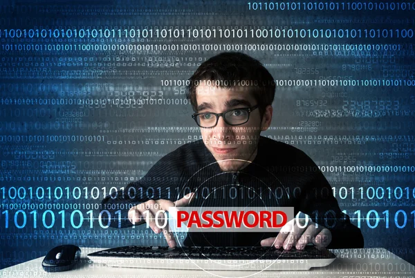 Young geek hacker stelen wachtwoord — Stockfoto