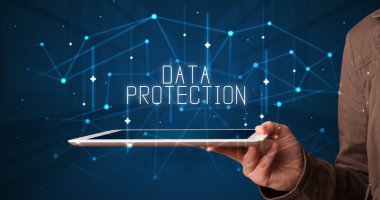 Tablet tutan kişi, güvenlik kavramı