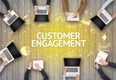 Ofiste Çalışan Meşgul İnsanlar Grubu