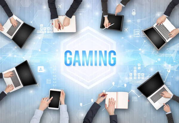 Ofiste Çalışan Meşgul İnsanlar Grubu, teknoloji konsepti