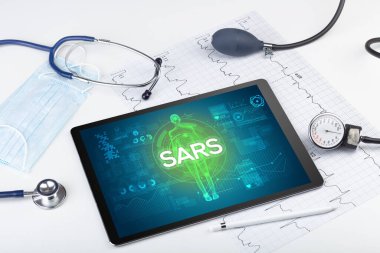 Tablet bilgisayar ve doktor araçları