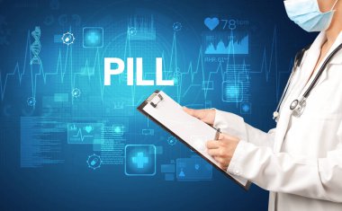 Genç doktor notlar yazıyor.