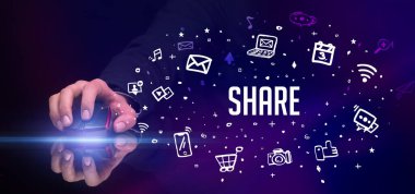 El ele tutuşan kablosuz çevre kavramı