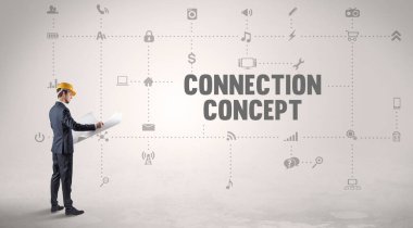 Yeni bir sosyal medya üzerinde çalışan mühendis